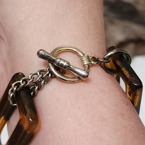 2 Vintage Tortoise Shell Pattern Plastic Bracelets - Picture 7 of 13